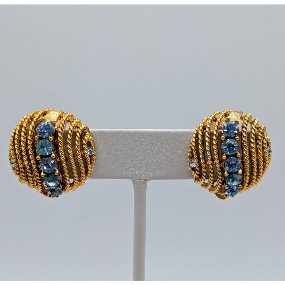 Vintage 1950s Lisner Gold Tone Rope Clip Earrings‎ Blue Rhinestones